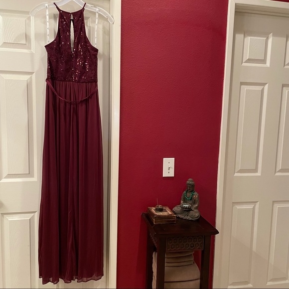 NWT David’s Bridal DB Studio High-Neck Sequin Mesh Gown with Keyhole - Picture 10 of 16